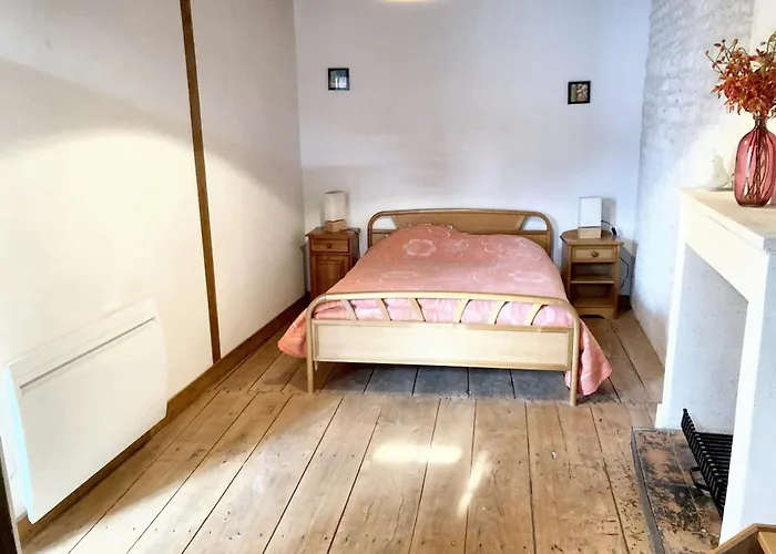 Maison Confortable Au Coeur De Fleurac Avec Grand Jardin