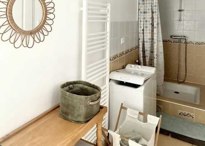 Сasa de vacaciones Maison Confortable Au Coeur De Fleurac Avec Grand Jardin *