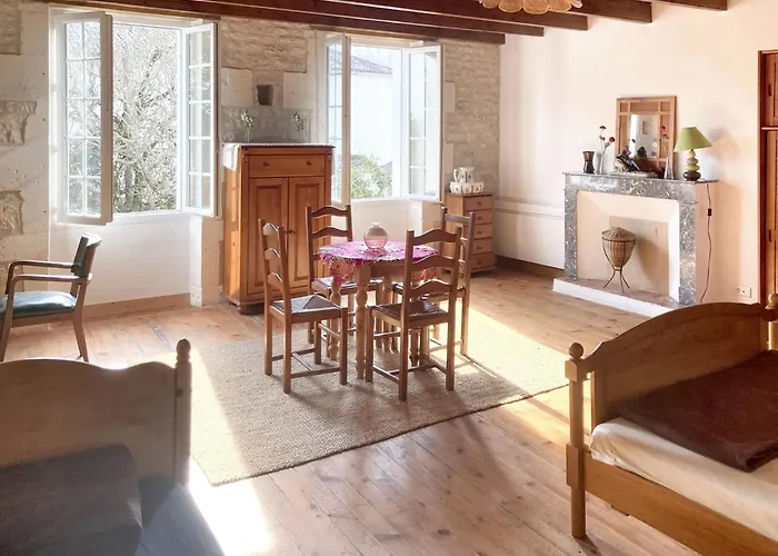 Maison Confortable Au Coeur De Fleurac Avec Grand Jardin Fleurac (Charente)